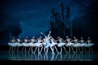 ヨーロッパのバレエ団で活躍中のダンサーが来日し、夢の競演！