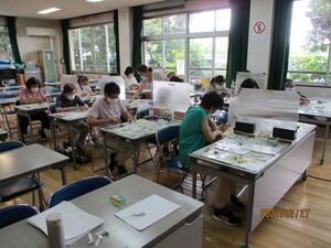 毎回なごやかな雰囲気で、制作を楽しんでいらっしゃいます。