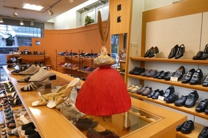個店でアート展示（観覧無料）写真は全て一昨年の様子