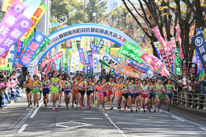 静岡県庁前のスタート（2018年の様子）