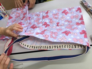 斜めがけレッスンバッグも対応しています