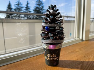 松ぼっくりのクリスマスツリー教室