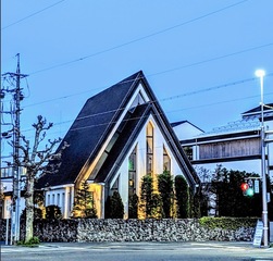 会場は、八幡にある結婚式場L'AVANT SCENEです。