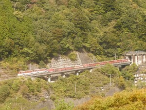 最後は日本で唯一のアプト式鉄道に乗車します