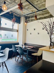 カジュアルな雰囲気の店内