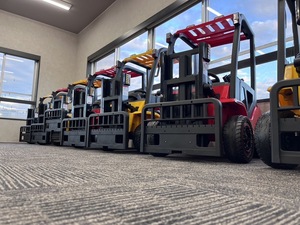 キッズ専用フォークリフト乗車体験！！