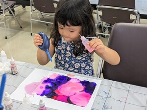 インクアートに挑戦♫ カラフルな背景になりそう☆