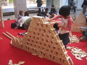 つみ木で作品を作っちゃおう！