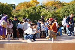 音楽ステージ　子供たちの自由な場