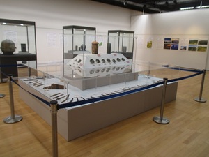 展示（堂ケ谷経塚出土品）