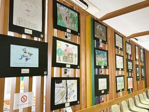 ウクライナの子どもたちの絵画展も同時開催