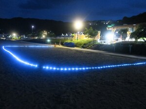 花火広場（青いLEDで囲まれています）
