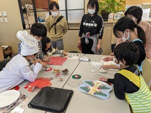 みんなで仲良くクッキング！