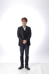 司会はSBSラジオ「鉄崎幹人のWASABI」パーソナリティの鉄崎幹人