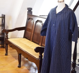 藍木野さんの久留米絣。伝統の素材を使い長く着るほどに身体に馴染む本物の美しさを追求し続けています。