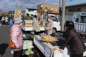 生産者から直接買える軽トラ市