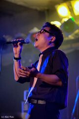 静岡出身だが、沖縄からの逆輸入芸人。レパートリーは130種類以上！