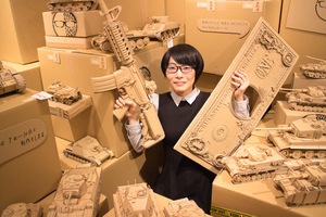 ダンボールクリエーター大野萌菜み作品展示