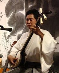 地元ゲストは津軽三味線の福居八大さん※夜席のみ