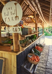 Green SchoolのCAFE 連動するkulkul FARM