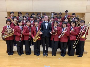 演奏：静岡県富士見中学校・高等学校 吹奏楽部