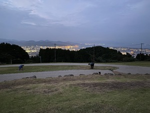 夜になる前の16時〜17時頃の夕日も素敵ですよ