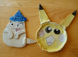お茶碗やマグカップ、好きな作品を自由に作ります。