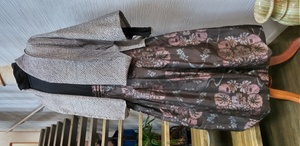 大島紬のバルーンスカートと絞りの羽織からカーディガン