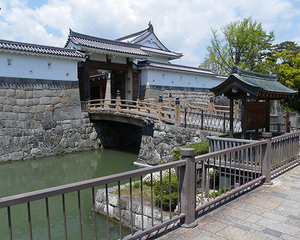 東御門