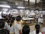 見学：（新聞）発送作業室