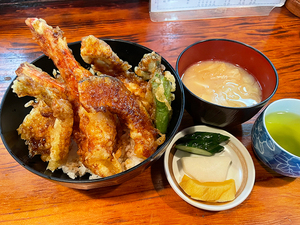 お食事処 わら路｜天丼がうまい！昭和レトロな定食屋（静岡市葵区足久保）