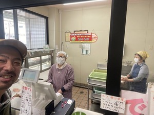 やきとりが調子いい沼津市本町の鳥佐商店。いつも元気でやさしいおばちゃんも好き。