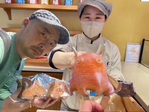 新名物「メンダコパン」ってなに？沼津港にあるパン屋さんで全種類買って食べてみた。沼津港八十三番地。