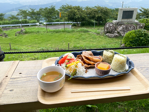 かっぽしテラス｜ハイキングでも行ける！粟ケ岳山頂にある絶景カフェでランチ（掛川市）