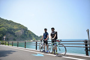 プロのサイクリストと走ろう！沼津市と富士市の連携サイクルツアー。沼津からスタートするか、沼津に向かうかはあなた次第。
