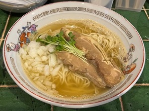 【ぬまつーグルメ】「猫煮干」の昼のラーメン。チャーシューが鶏チャーシューにかわってた。これもまたうまい。(沼津市平町)