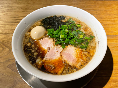 中華そばマイケル飯店｜真っ黒なのにあっさり！黒中華そばがうまい！（静岡市葵区人宿町）