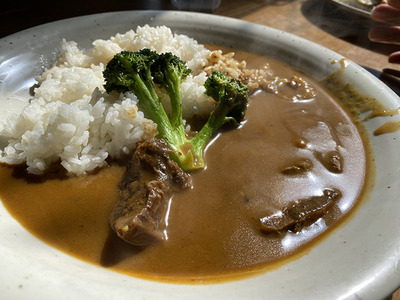 【ぬまつーグルメ】カレーのジブは愛鷹地区にもあるよ。カレーハウスJIBスパイシースミレコは落ち着いた雰囲気。（沼津市東椎路）