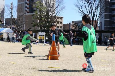 2024年3月10日（日）、グランシップ静岡 屋外芝生広場にて、スポーツ鬼ごっこを開催。70名を超える子供たちが参加し、楽しく汗を流した。