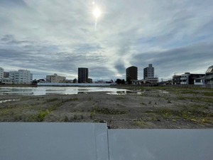 イシバシプラザ跡地。３月ぶりに見に行ってきた。北口の沼津市民体育館の解体も進んでるっぽい。きょう令和6年5/20(月)の様子