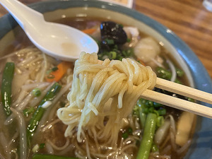 【ぬまつーグルメ】寒い日にぴったり!だるま食堂の特製スタミナラーメン(にんにくの芽入)で身も心もあったまる!(沼津市大塚)