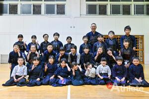 幼稚園児から社会人まで。剣道を学び、剣道を楽しむ大人気道場!