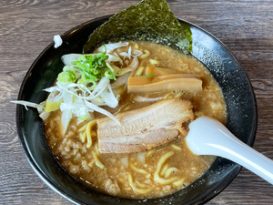 節骨麺たいぞう 藤枝焼津店｜ドロドロ濃厚な魚介豚骨ラーメンが激うまい店