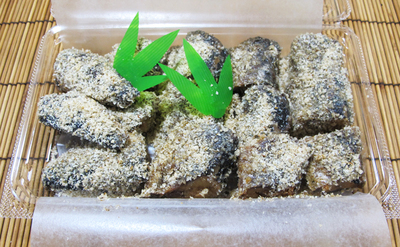 贈答用としても人気の胡麻いわし
