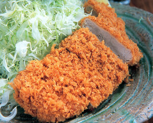 こだわりのパン粉で揚げたサクサクのとんかつ