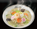 塩バターだけが王道にあらず　野菜たっぷり「タンメン」