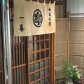 店舗入り口