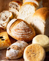 北海道産小麦100％の天然酵母パン