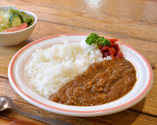 花桃カレー／野菜がとけこんだ自然の甘み