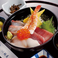 お刺身を味わってください「海鮮丼定食」